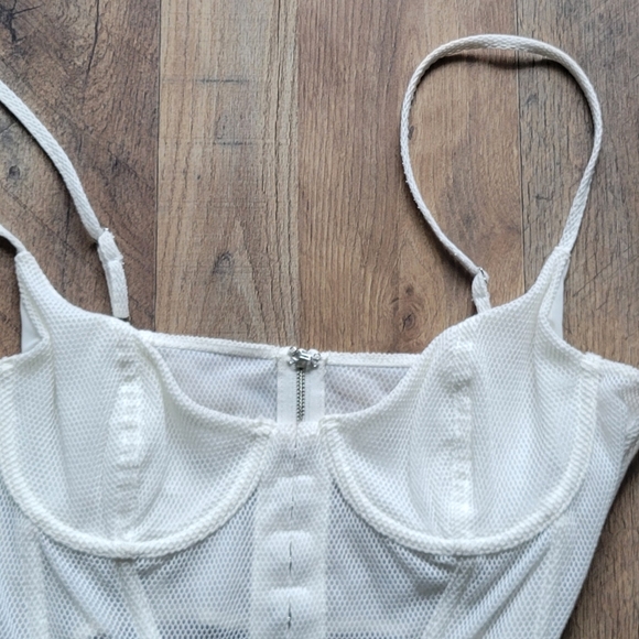 White Fox Boutique Mesh Corset Top - Picture 4 of 6